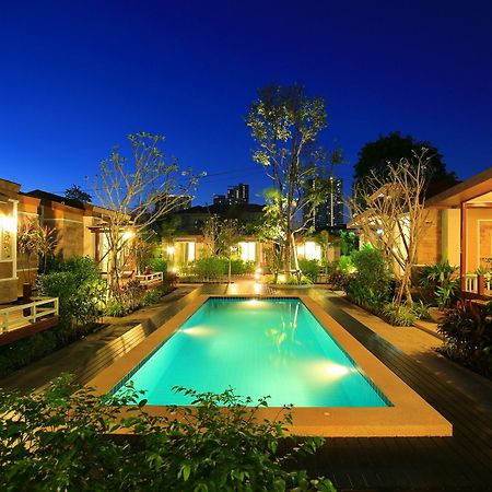 Resort M Bangkok - Bts Onnut Exteriör bild